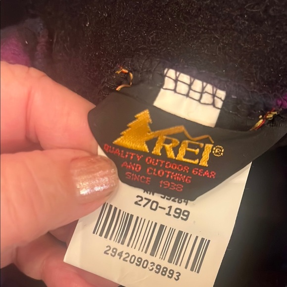 VTG REI Beret Hat-Fleece Abstract Print- made USA - wardrobe essential - Picture 6 of 9